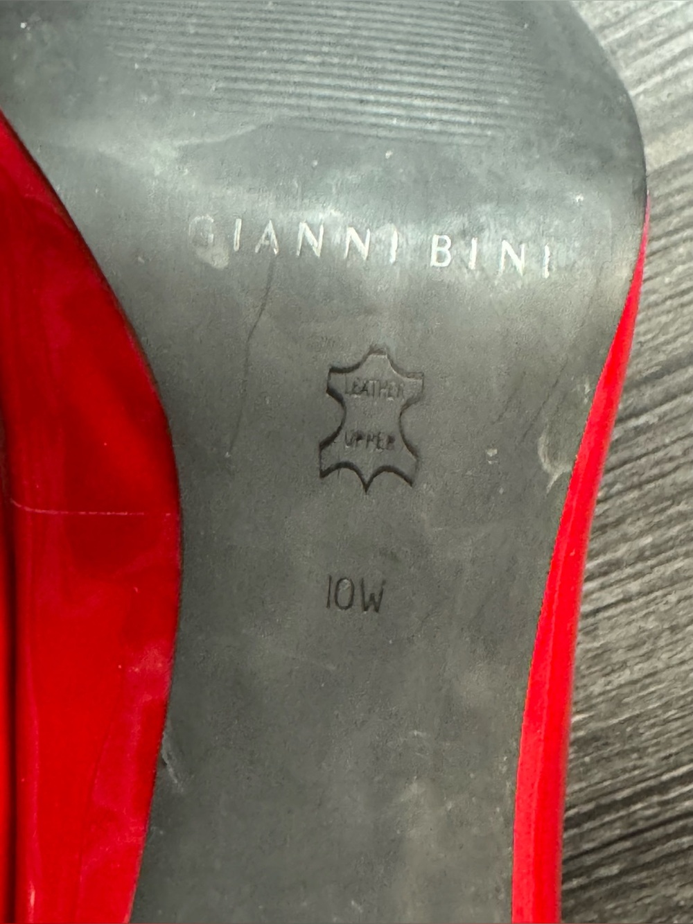 Gianni Bini Heels Red 10W Patent Leather 3.5" Heel Preowned Very Good - Picture 8 of 9